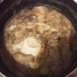 残った肉じゃがで！　「卵トロ～り肉じゃが丼」　　♪